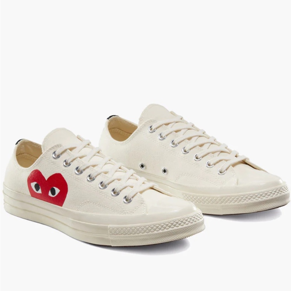 cdg x converse size 5 men size 7 women. worn once, super clean